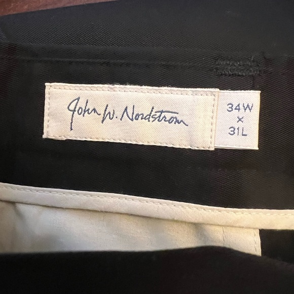 John W. Nordstrom Tech-Smart Men’s Black Front Pleated Cuffed Leg Pants - Picture 3 of 7